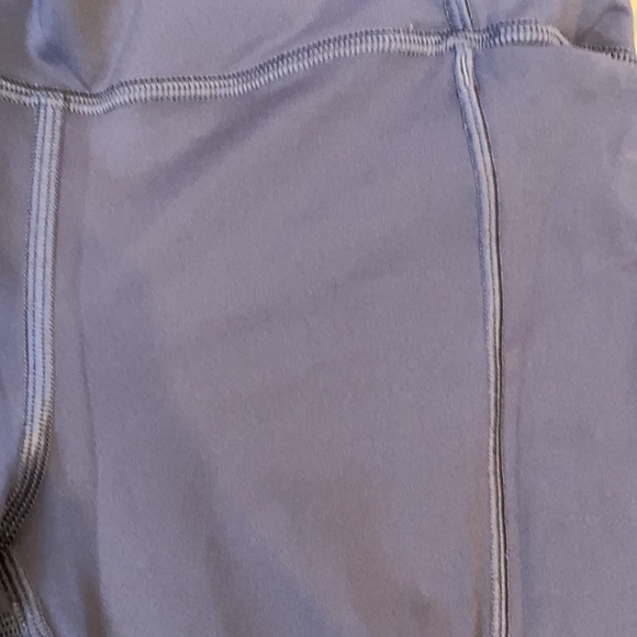 Women's Lululemon leggings - Picture 2 of 3